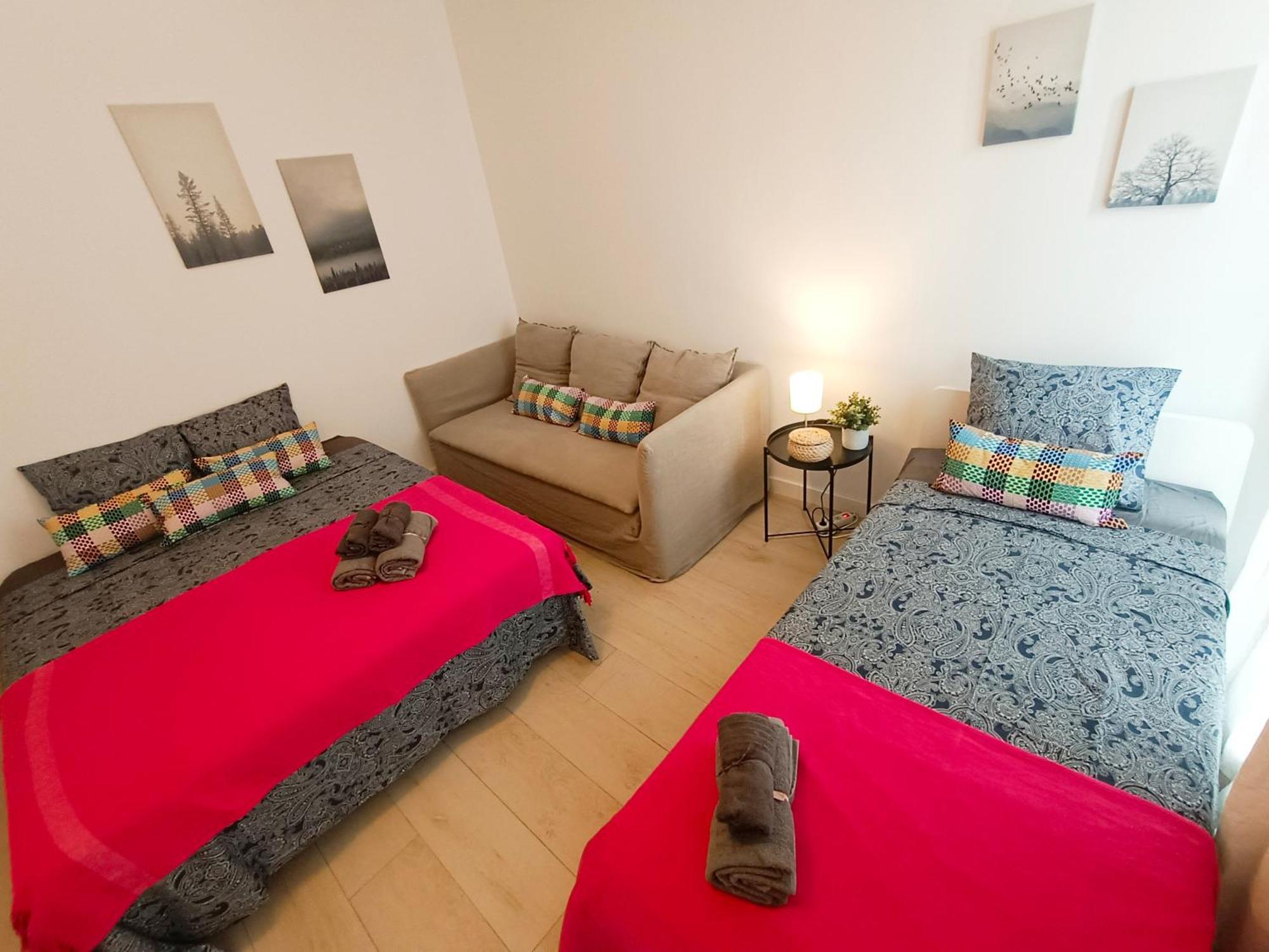 Private Rooms By Plaza Universidad Barcelone Extérieur photo
